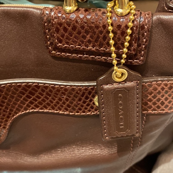 Coach satchel in smooth grain leather with snake pattern details - Picture 8 of 8